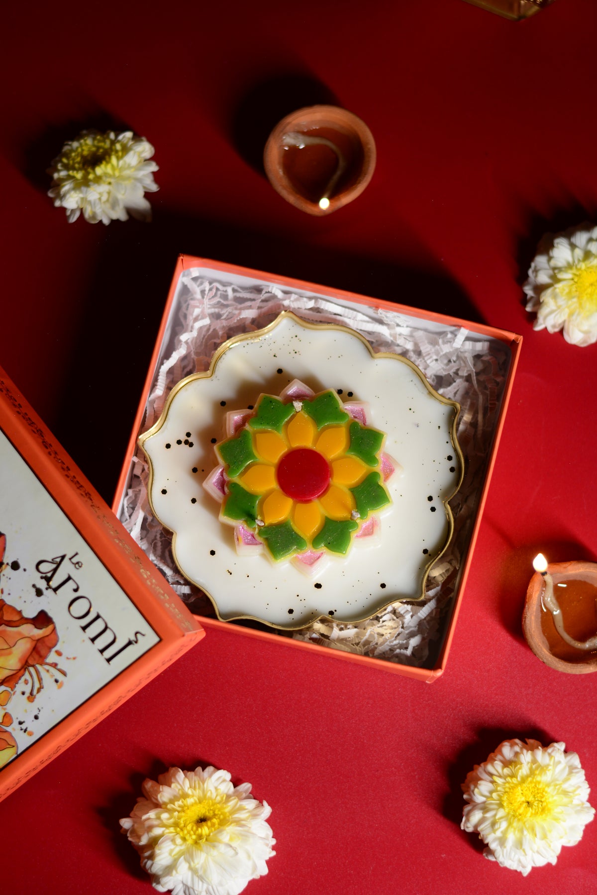 Rangoli Urli Candle