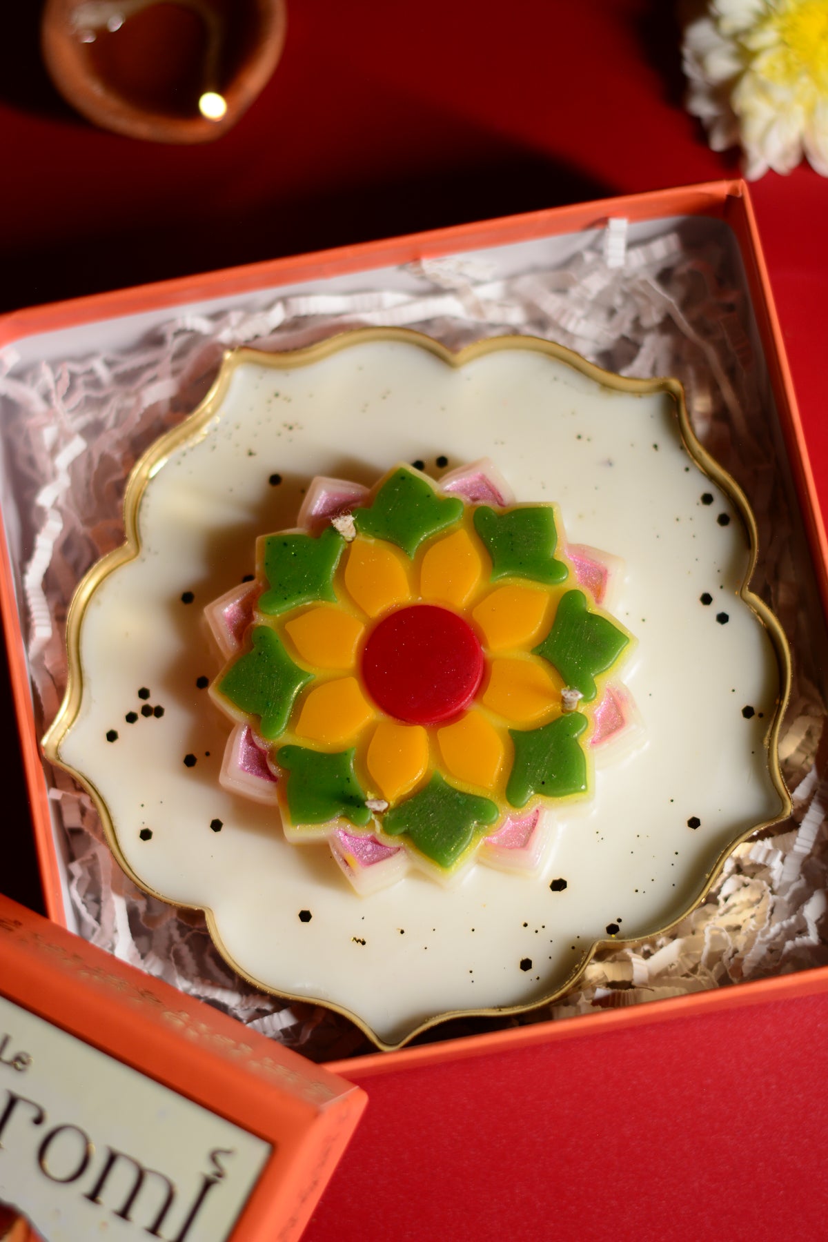 Rangoli Urli Candle